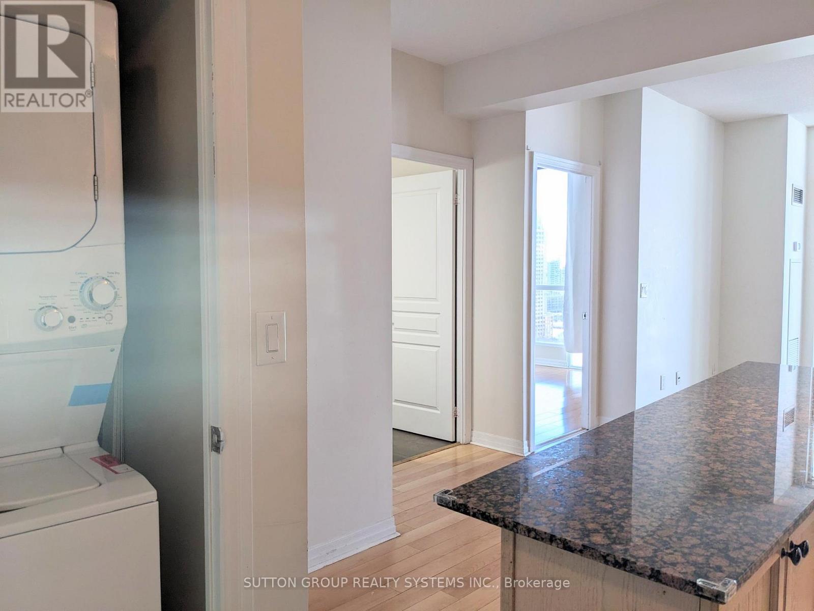 2003 - 225 Webb Drive, Mississauga, Ontario  L5B 4P2 - Photo 11 - W12628850