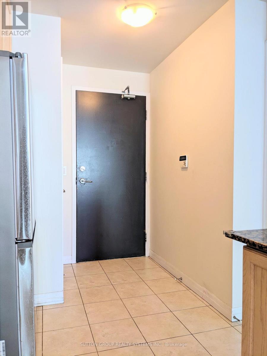 2003 - 225 Webb Drive, Mississauga, Ontario  L5B 4P2 - Photo 2 - W12628850