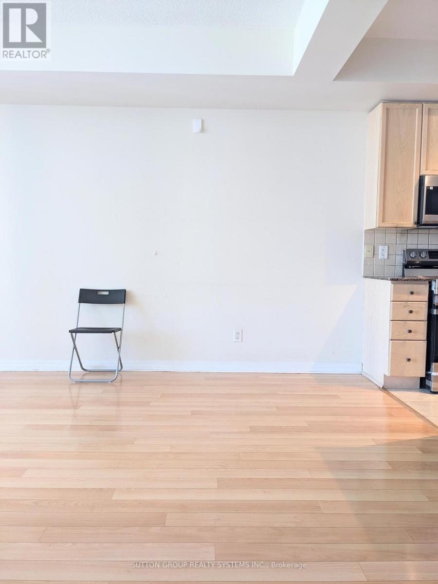 2003 - 225 Webb Drive, Mississauga, Ontario  L5B 4P2 - Photo 5 - W12628850