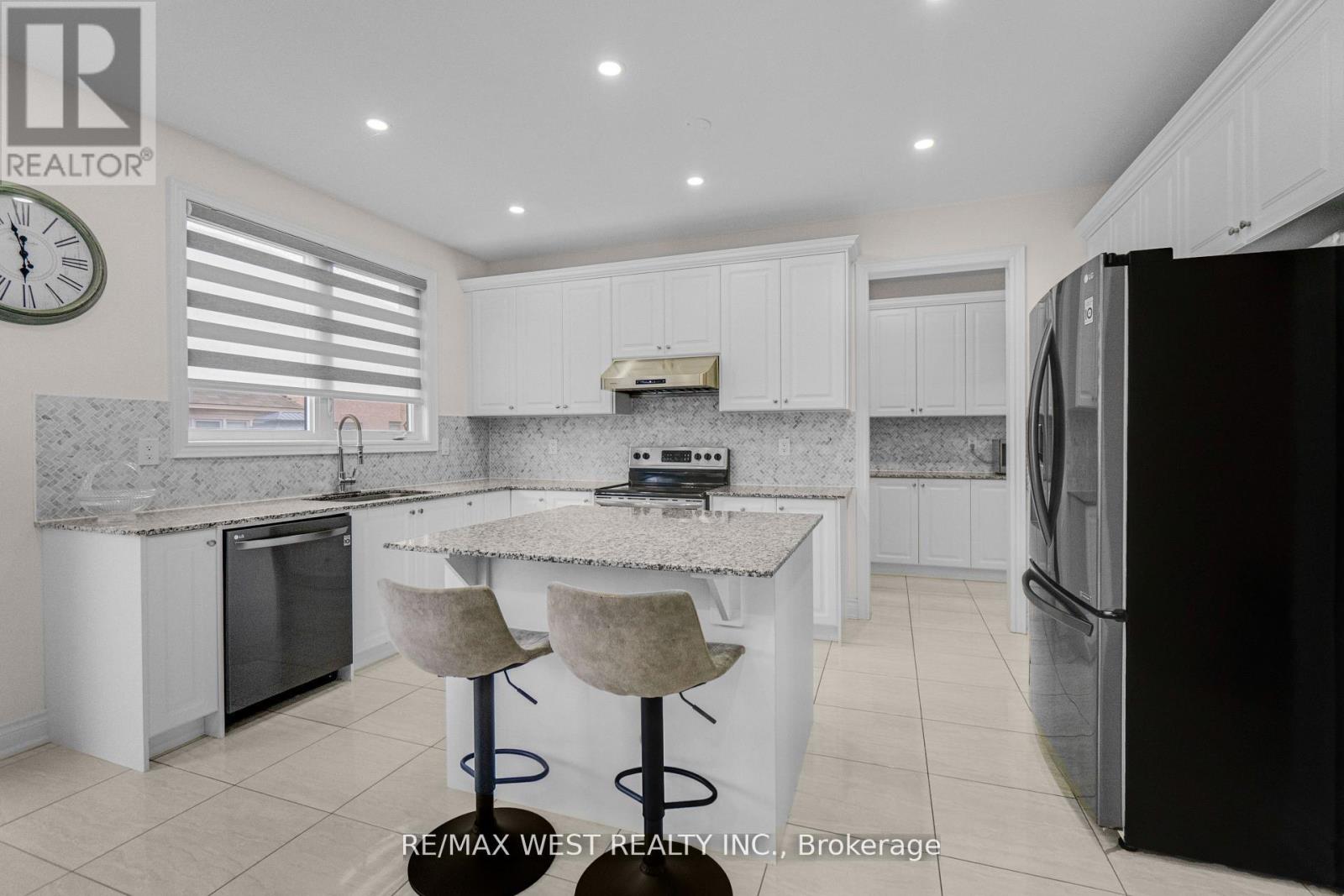 5 Aries Street, Brampton, Ontario  L6Y 5Z2 - Photo 5 - W12628860