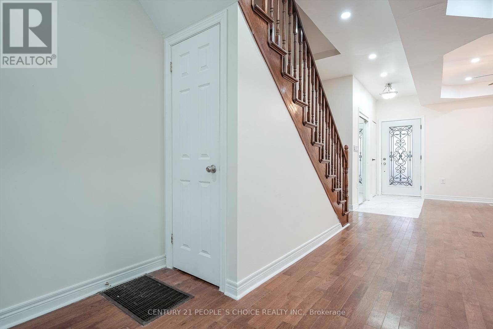 81 Pauline Avenue, Toronto, Ontario  M6H 3M7 - Photo 15 - W12628868