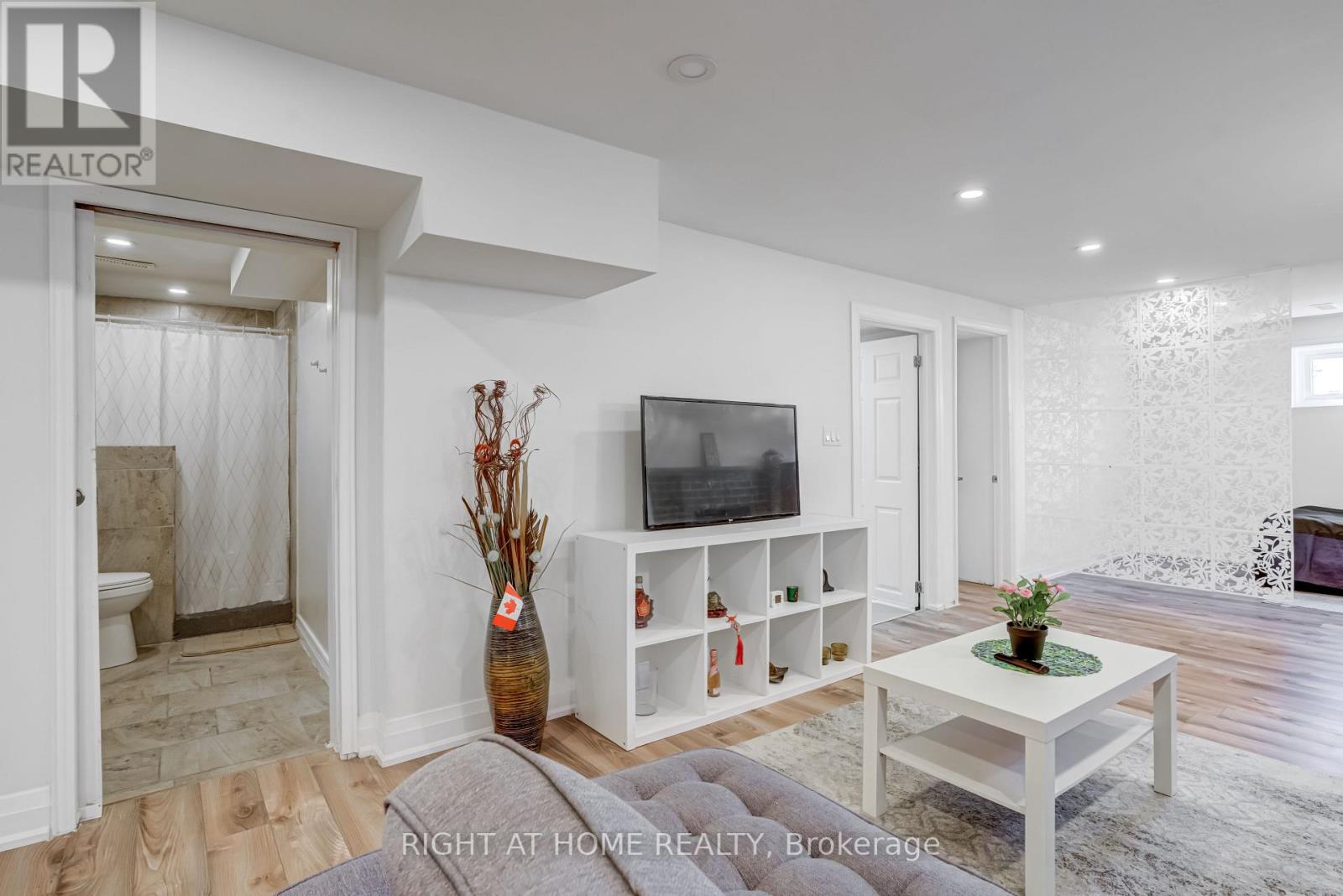 484 Kelvedon Mews, Mississauga, Ontario  L4Z 1G4 - Photo 7 - W12628886