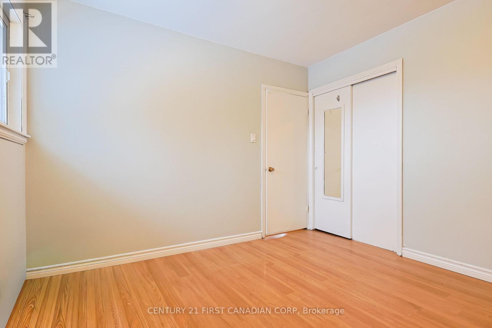 65 Irving Place, London East, Ontario  N5V 2H6 - Photo 10 - X12584732