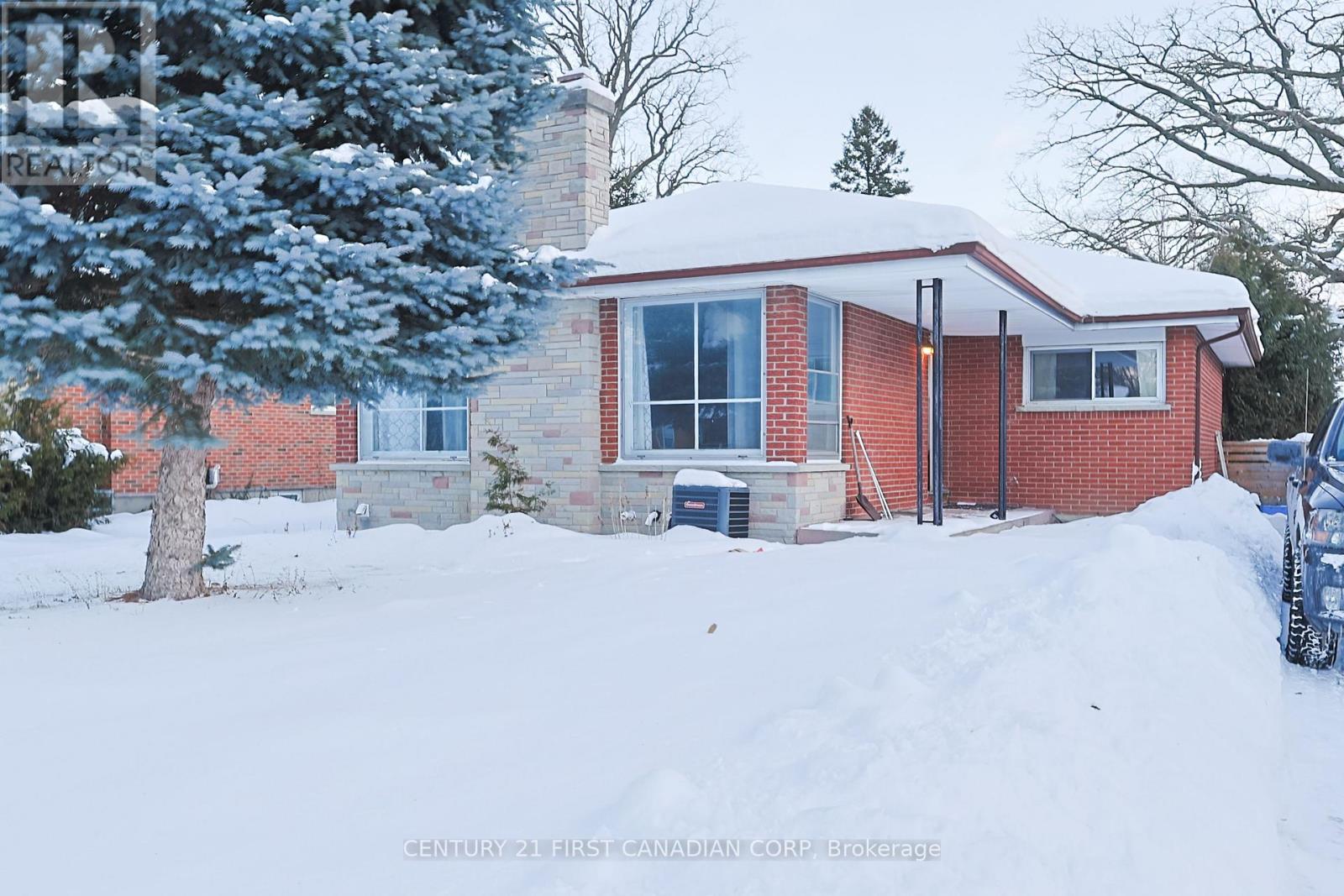 65 IRVING PLACE, London East, Ontario