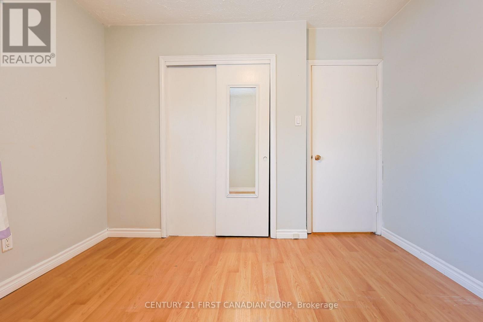 65 Irving Place, London East, Ontario  N5V 2H6 - Photo 4 - X12584732