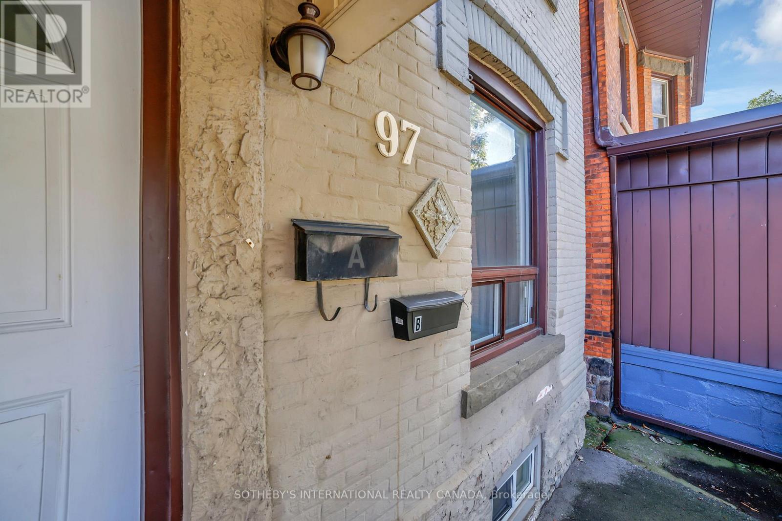 97 Garfield Avenue S, Hamilton, Ontario  L8M 2S3 - Photo 5 - X12628902