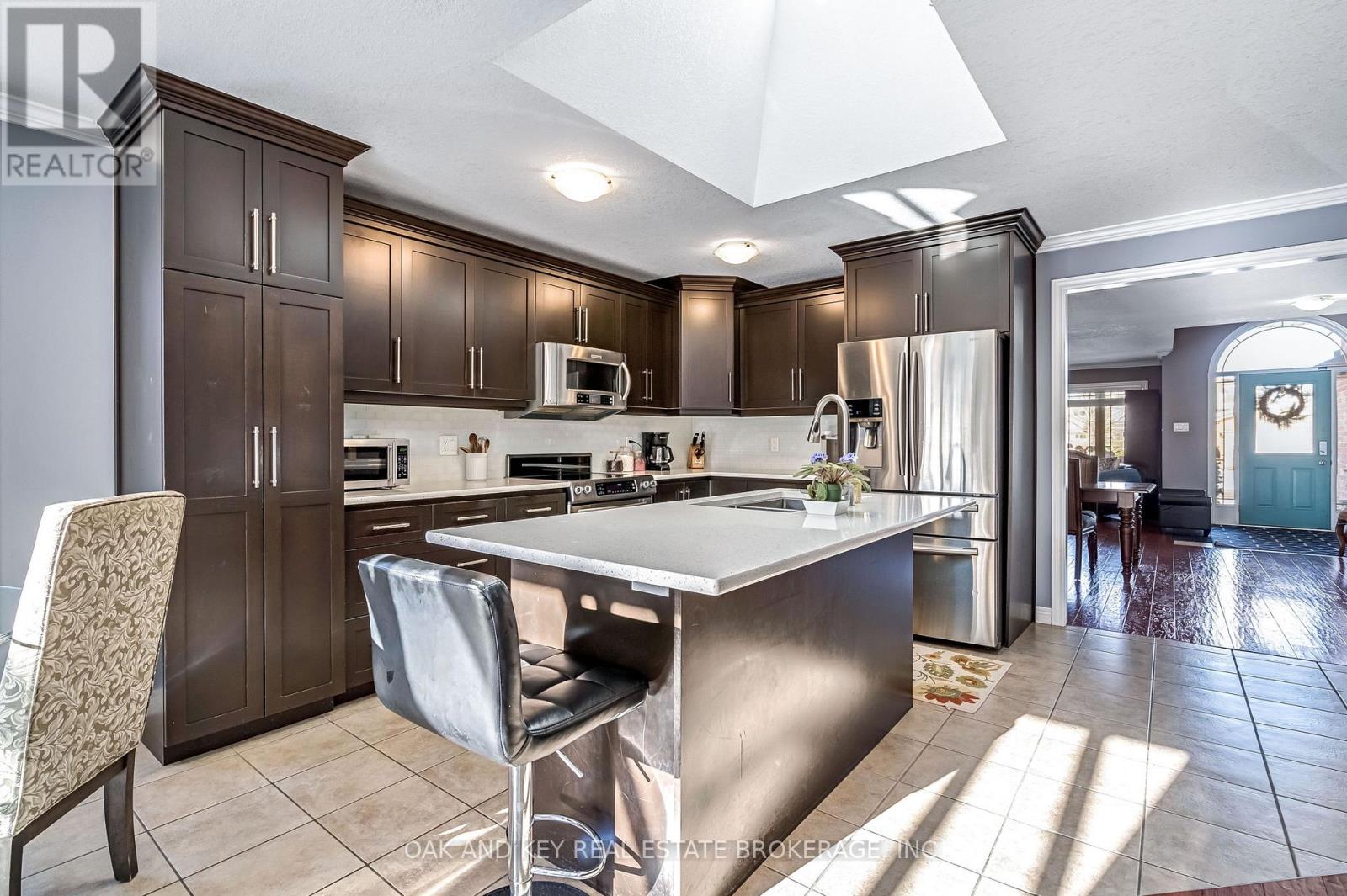 34 Fieldstone Crescent, Middlesex Centre, Ontario  N0L 1R0 - Photo 15 - X12628934