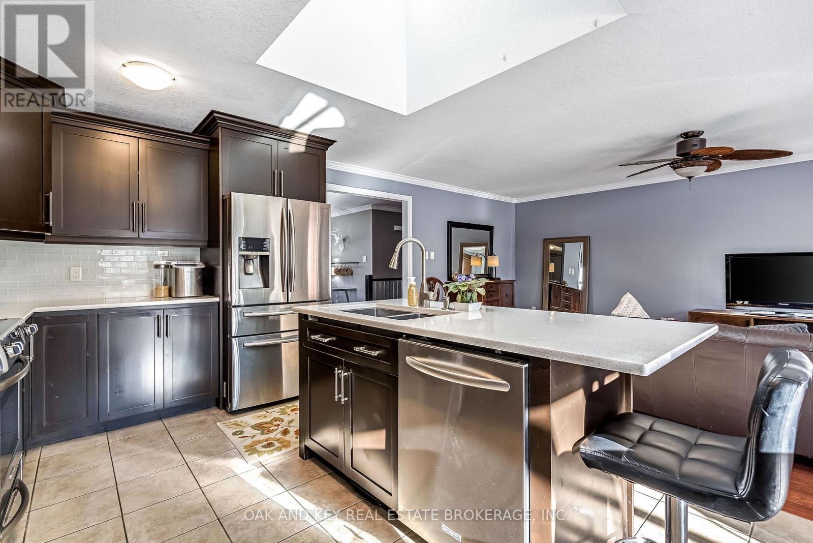 34 Fieldstone Crescent, Middlesex Centre, Ontario  N0L 1R0 - Photo 17 - X12628934