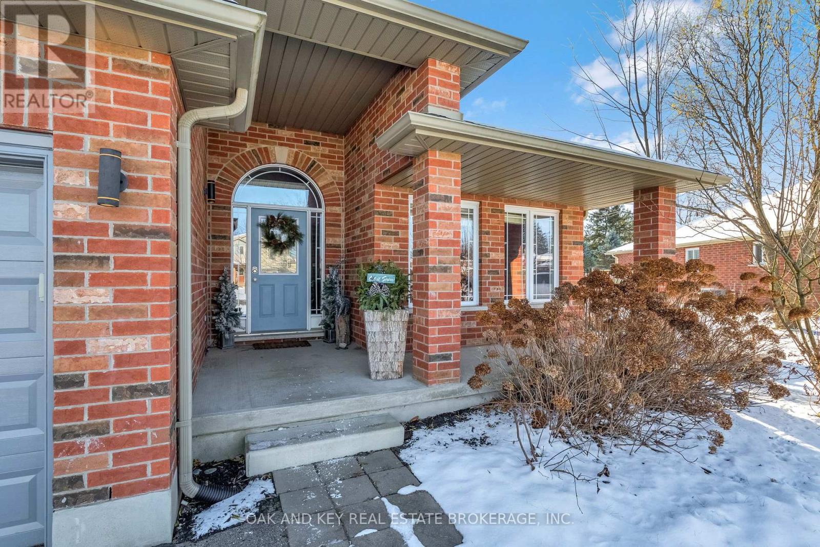 34 Fieldstone Crescent, Middlesex Centre, Ontario  N0L 1R0 - Photo 3 - X12628934