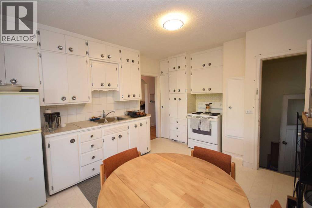 Main Floor, 2510 16 Street Nw, Calgary, Alberta  T2M 3R2 - Photo 26 - A2270557