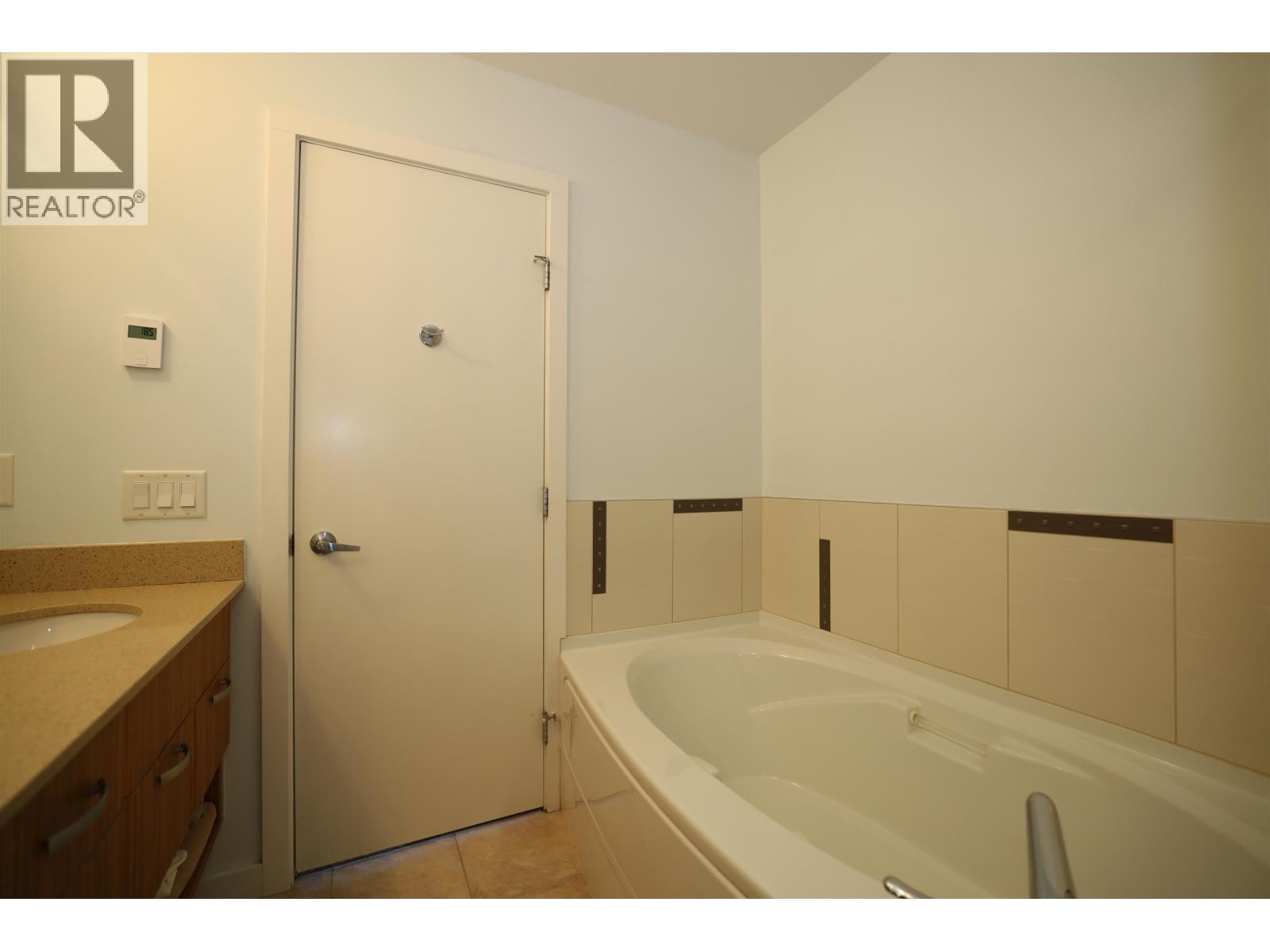 226 5160 Davis Bay Road, Sechelt, British Columbia  V7Z 0H3 - Photo 13 - R3073608