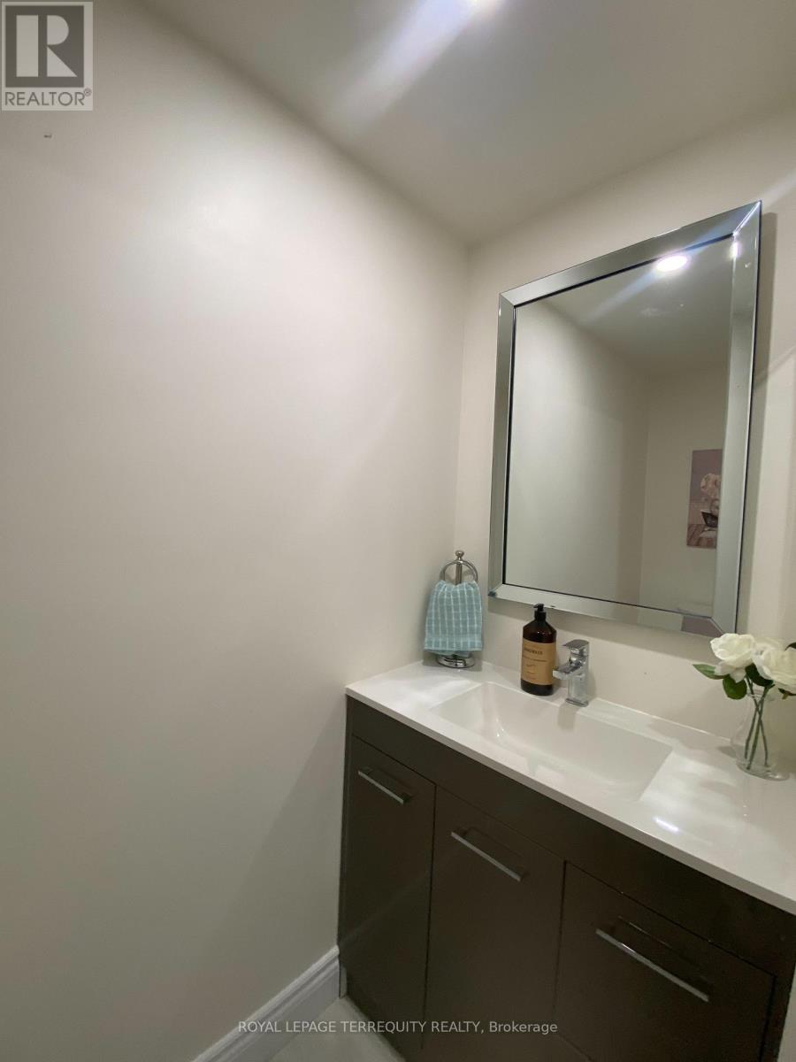 28 Festival Drive, Toronto, Ontario  M2R 3V1 - Photo 18 - C12333374