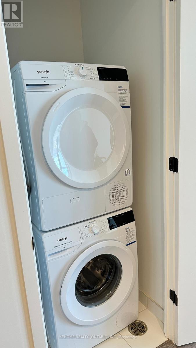 3915 - 8 Interchange Way, Vaughan, Ontario  L4K 5Z7 - Photo 9 - N12628912