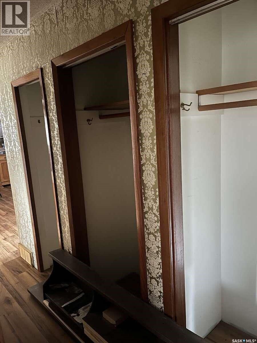 506 1st Avenue W, Leader, Saskatchewan  S0N 1H0 - Photo 12 - SK025552