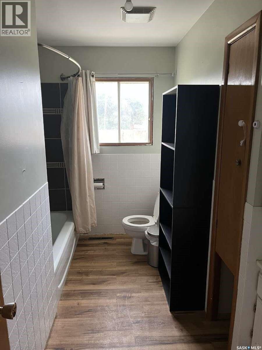 506 1st Avenue W, Leader, Saskatchewan  S0N 1H0 - Photo 13 - SK025552