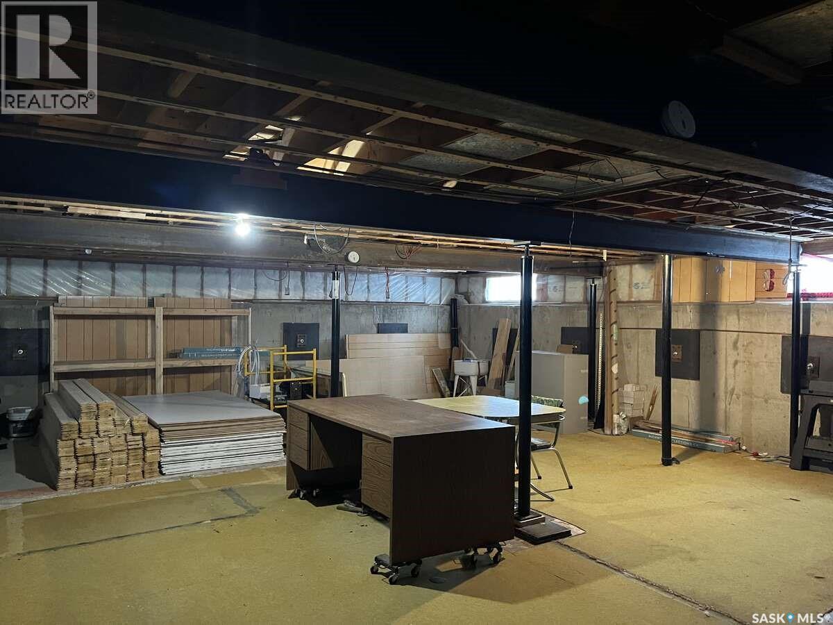 506 1st Avenue W, Leader, Saskatchewan  S0N 1H0 - Photo 26 - SK025552