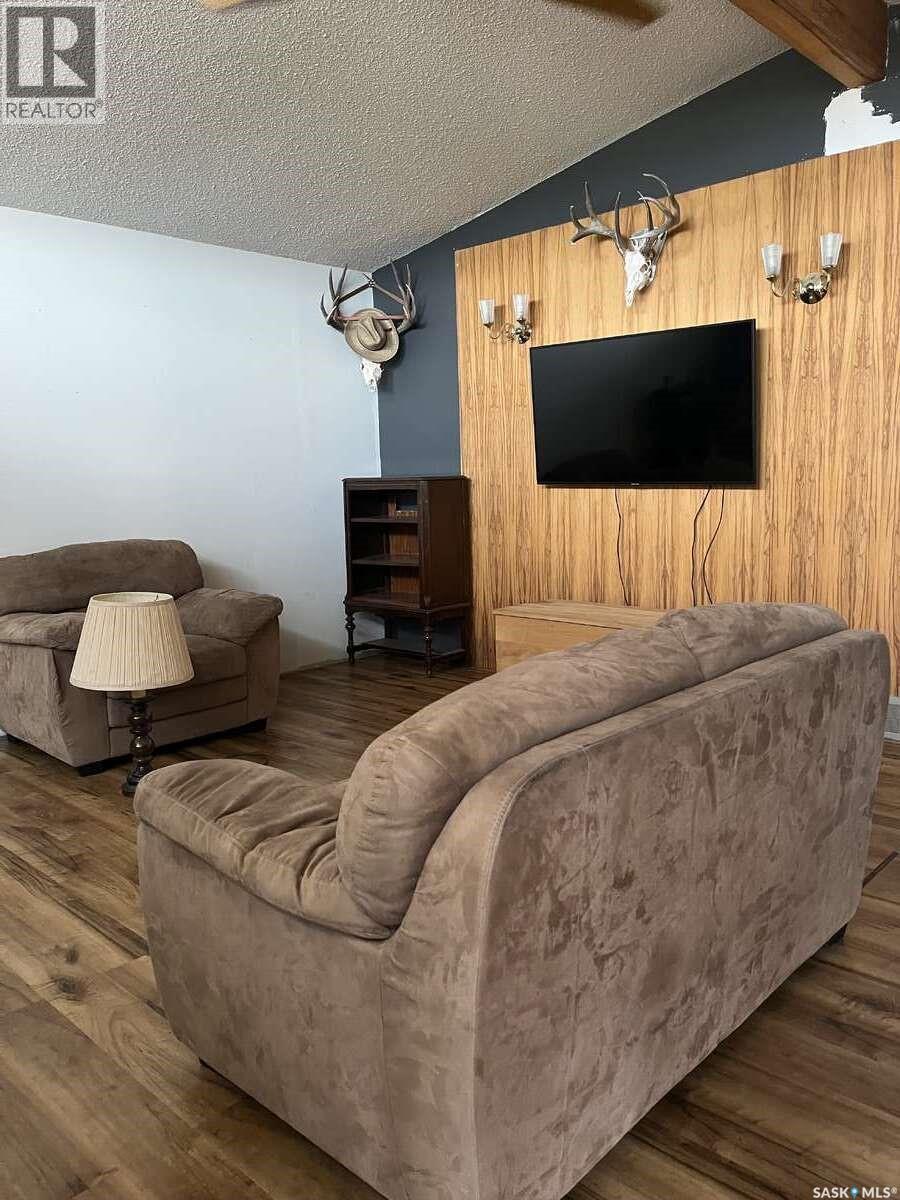 506 1st Avenue W, Leader, Saskatchewan  S0N 1H0 - Photo 6 - SK025552