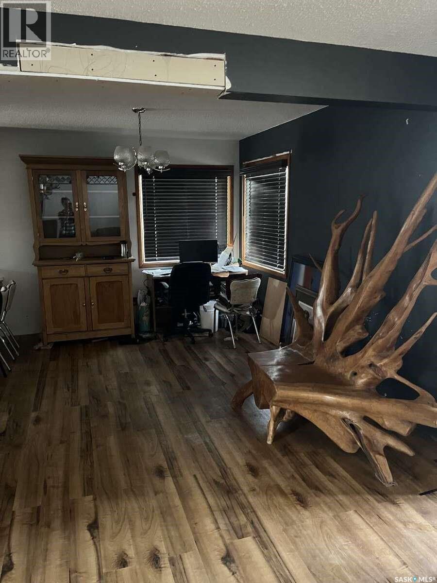 506 1st Avenue W, Leader, Saskatchewan  S0N 1H0 - Photo 8 - SK025552