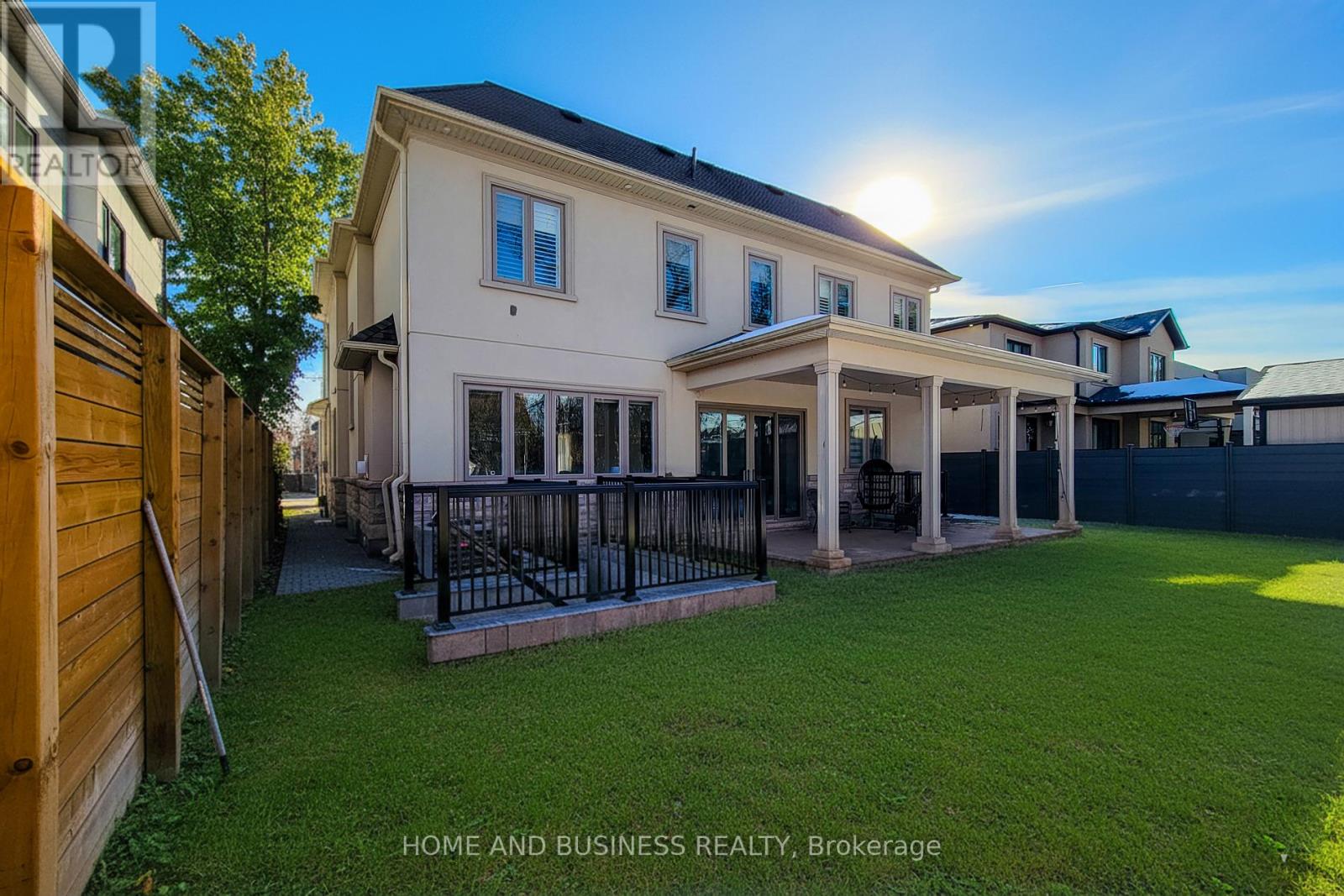 115 Russell Drive, Oakville, Ontario  L6H 1L4 - Photo 47 - W12628926