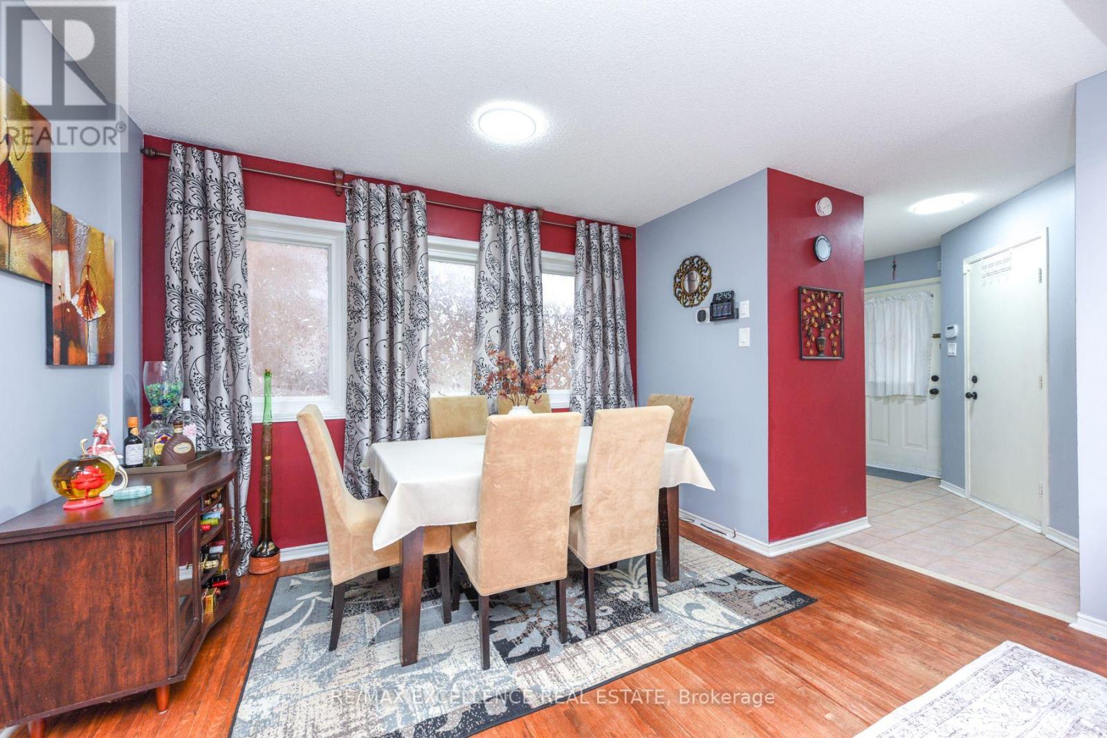 11 Arthurs Crescent, Brampton, Ontario  L6Y 4Y5 - Photo 10 - W12628930