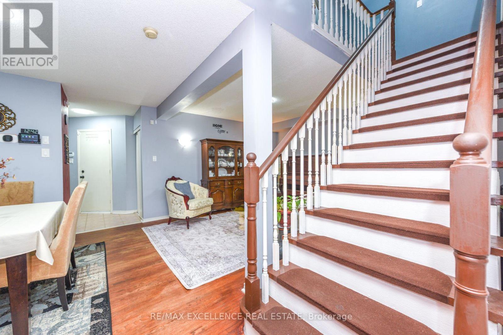 11 Arthurs Crescent, Brampton, Ontario  L6Y 4Y5 - Photo 15 - W12628930
