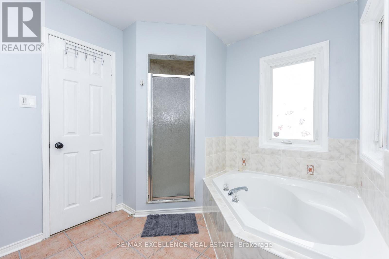 11 Arthurs Crescent, Brampton, Ontario  L6Y 4Y5 - Photo 21 - W12628930
