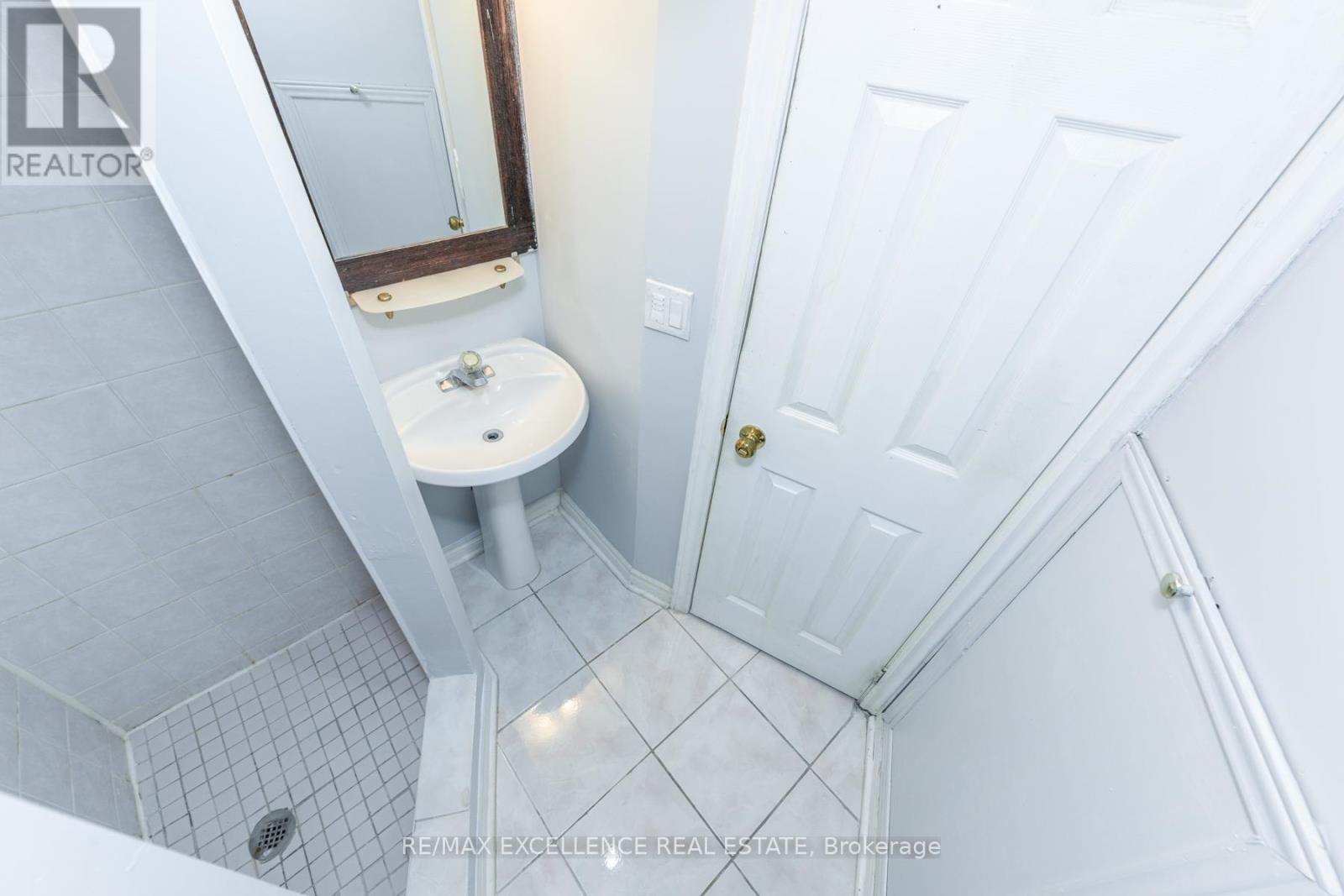 11 Arthurs Crescent, Brampton, Ontario  L6Y 4Y5 - Photo 34 - W12628930