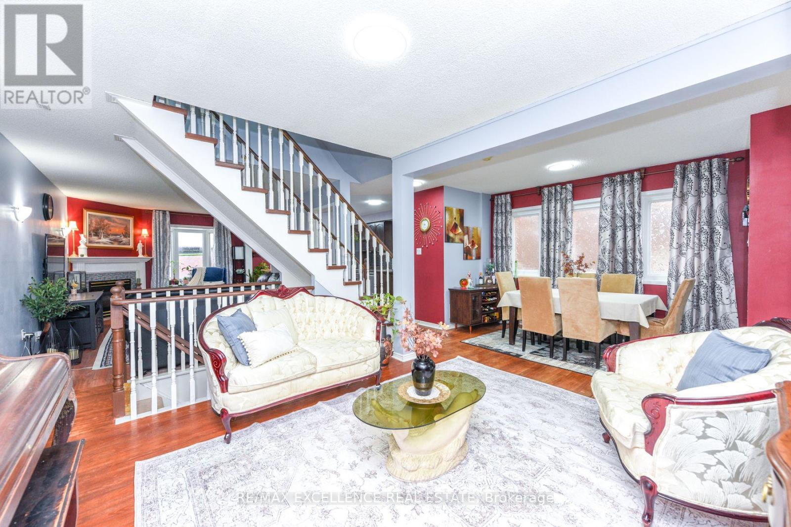 11 Arthurs Crescent, Brampton, Ontario  L6Y 4Y5 - Photo 4 - W12628930