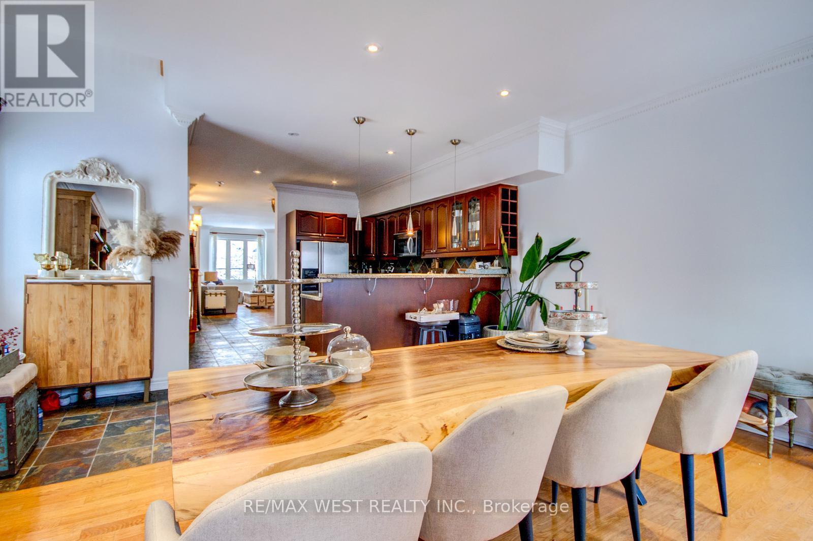 104a Benson Avenue, Richmond Hill, Ontario  L4C 4E7 - Photo 16 - N12627992