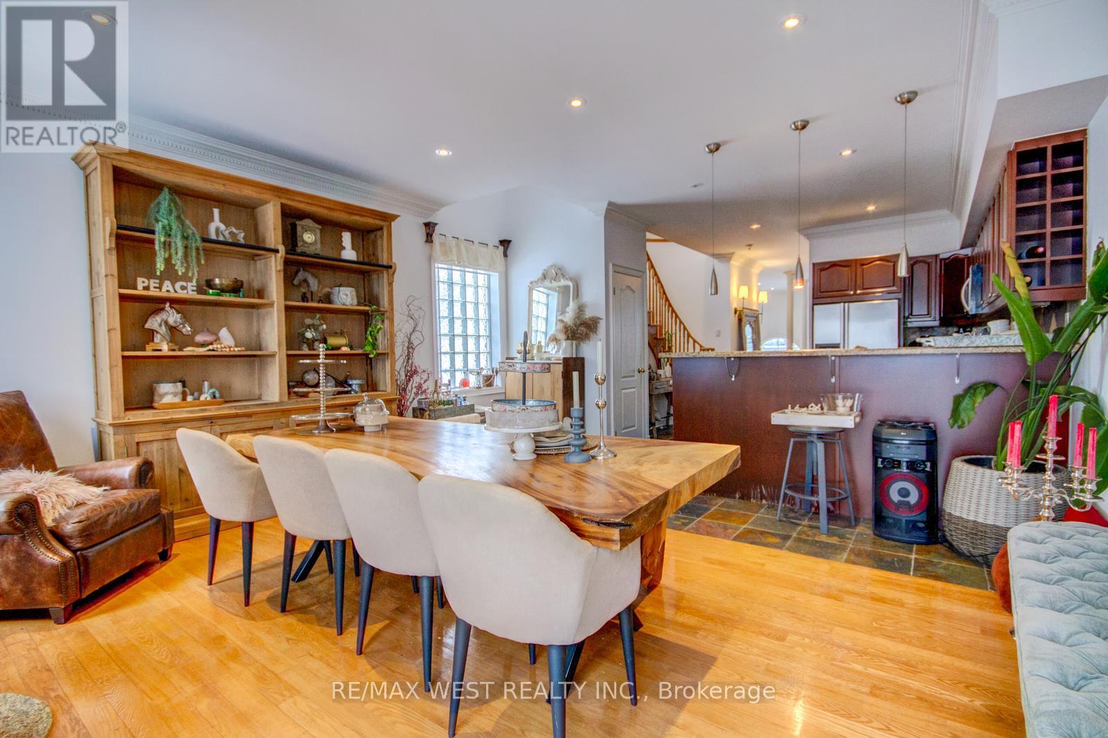 104a Benson Avenue, Richmond Hill, Ontario  L4C 4E7 - Photo 15 - N12627992