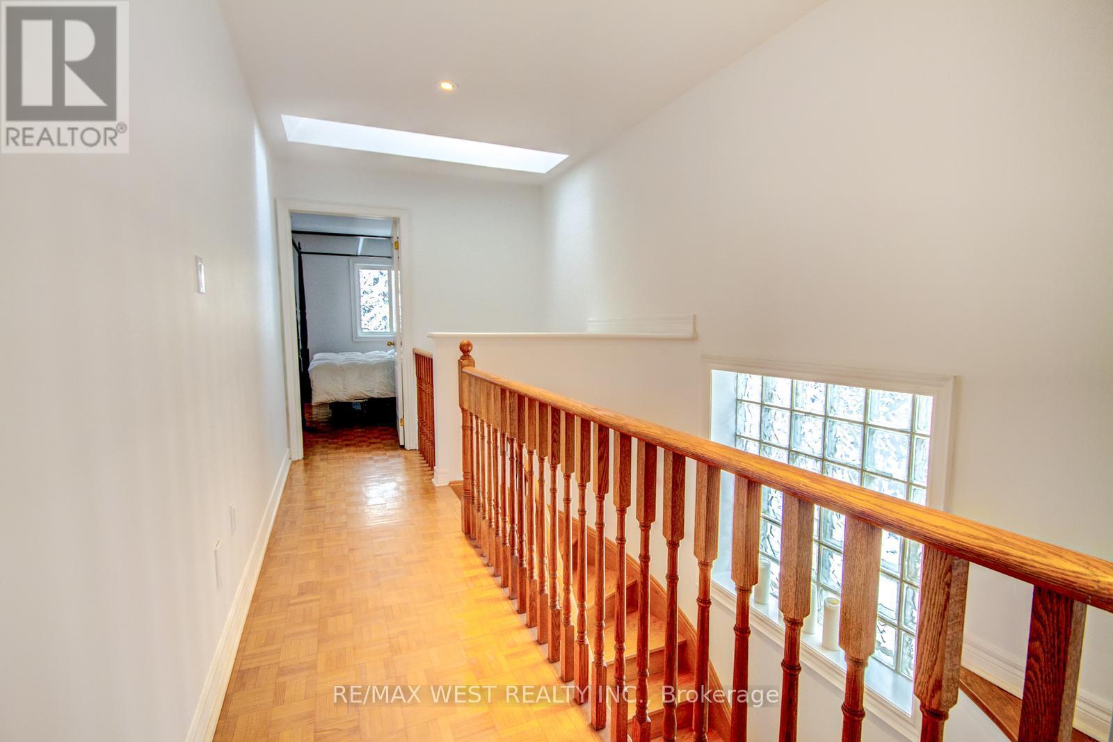 104a Benson Avenue, Richmond Hill, Ontario  L4C 4E7 - Photo 28 - N12627992