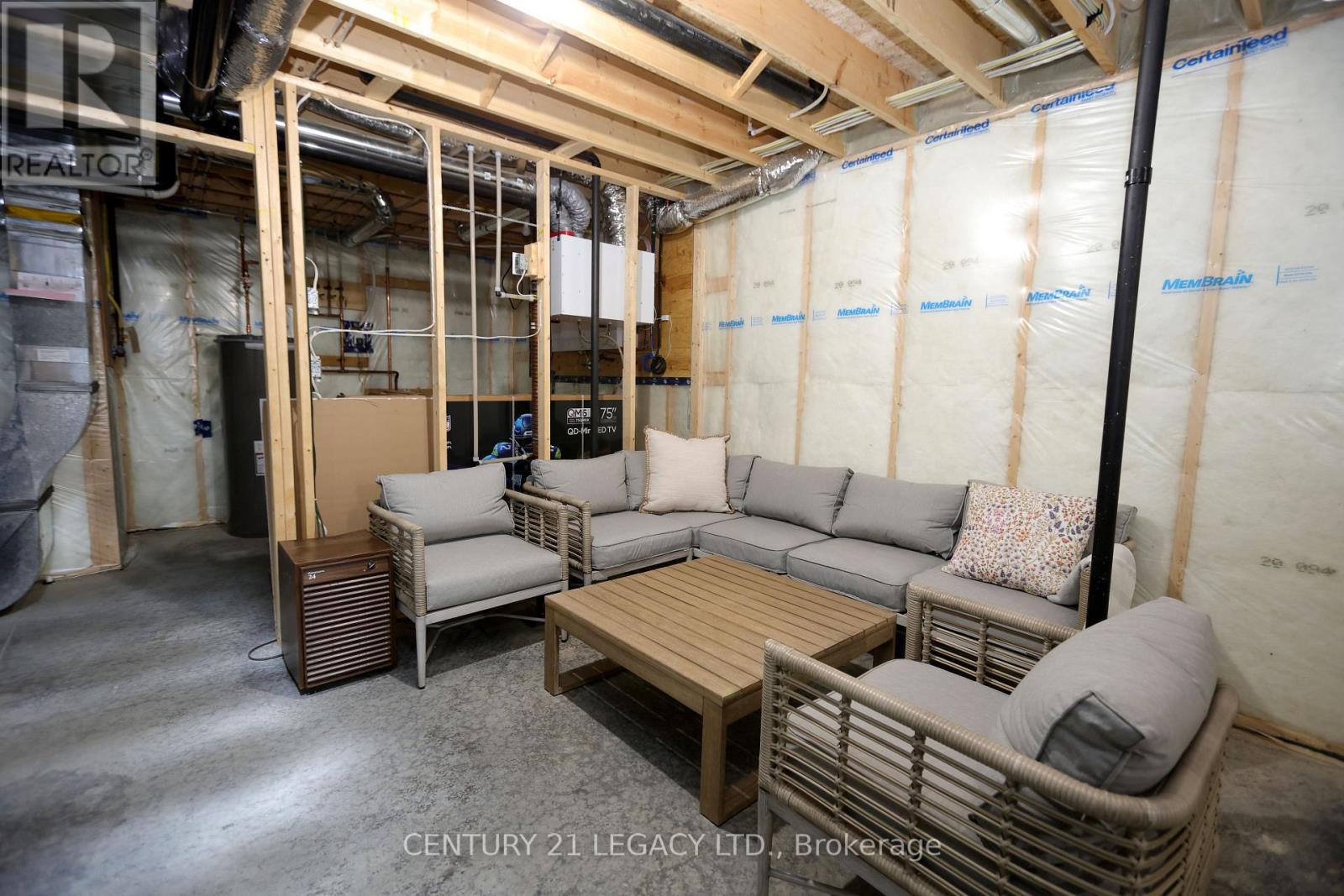 675 Winchester Avenue S, North Perth, Ontario  N4W 0J9 - Photo 41 - X12628652