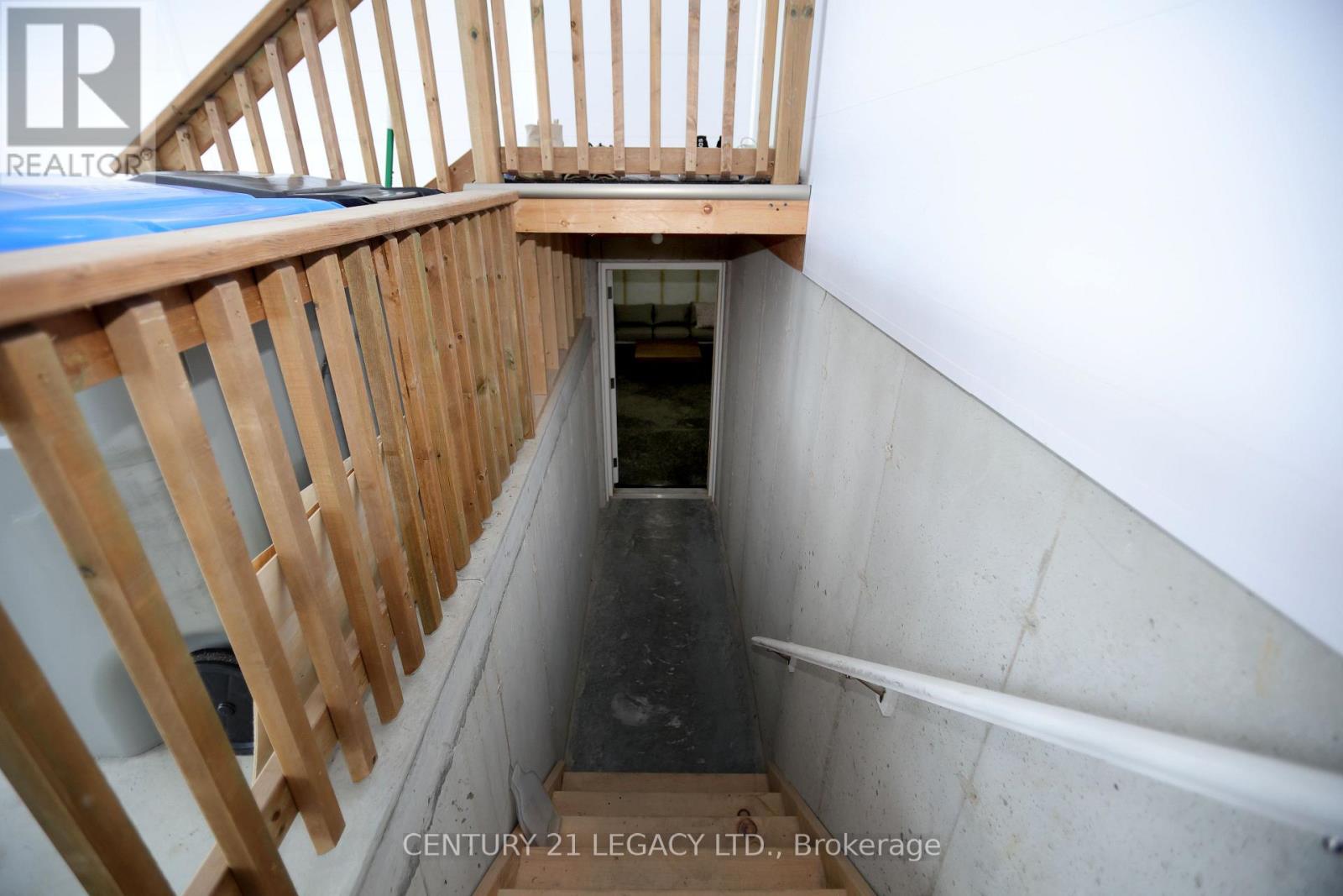 675 Winchester Avenue S, North Perth, Ontario  N4W 0J9 - Photo 43 - X12628652