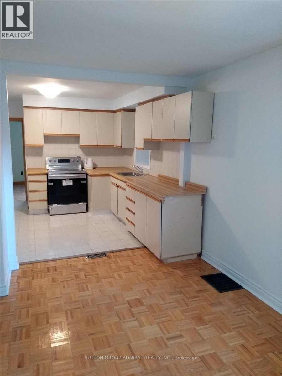 35 Verwood Avenue, Toronto, Ontario  M3H 2K6 - Photo 7 - C12628288