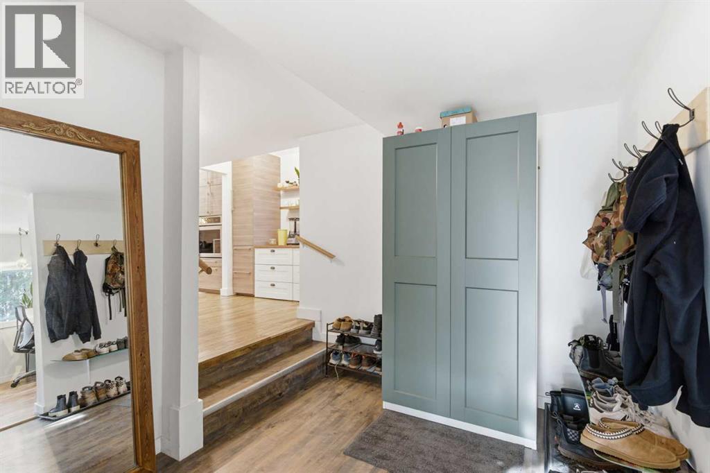 15 Park Point, Bragg Creek, Alberta  T0L 0K0 - Photo 9 - A2270590