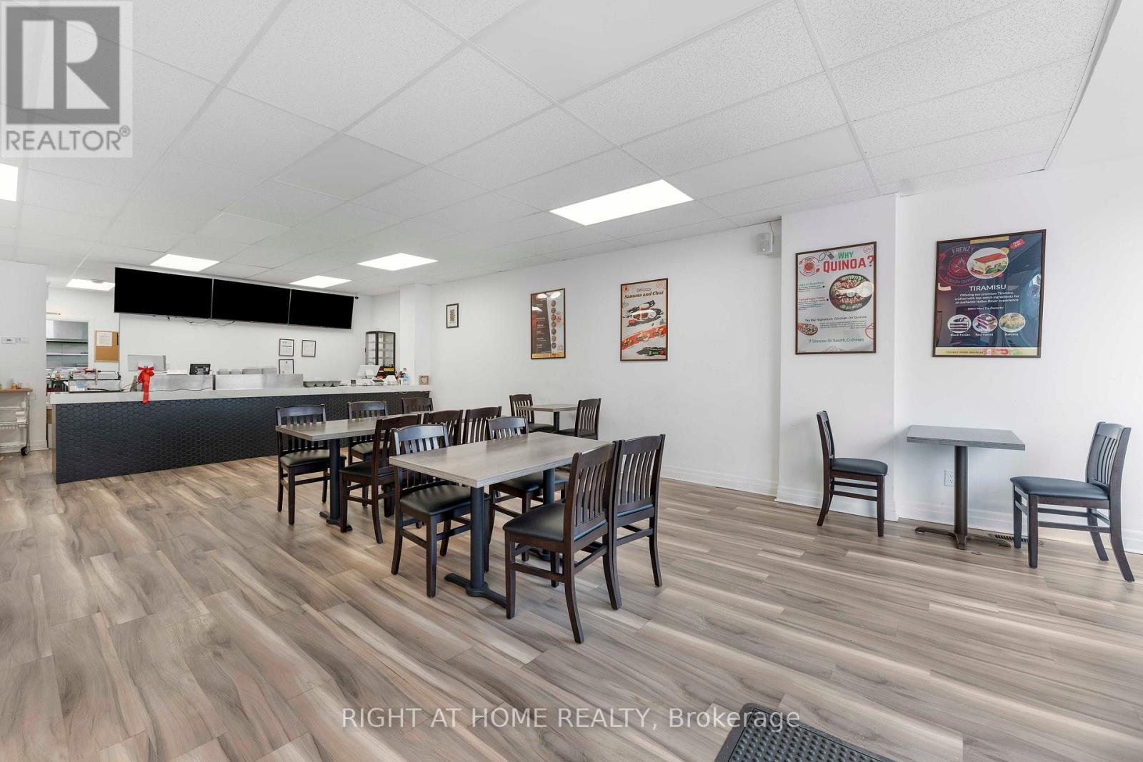 7 Simcoe Street S, Oshawa, Ontario  L1H 4G1 - Photo 2 - E12628950