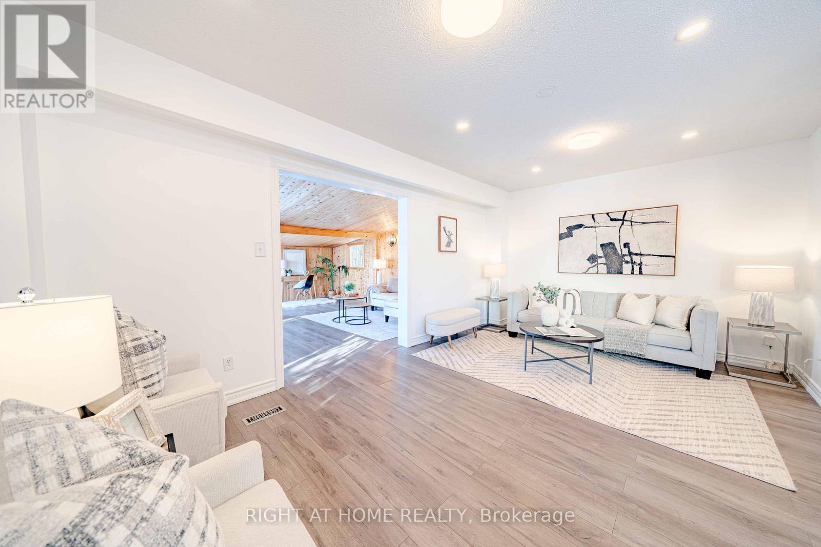 1347 Astra Court, Oshawa, Ontario  L1K 1H6 - Photo 13 - E12628952