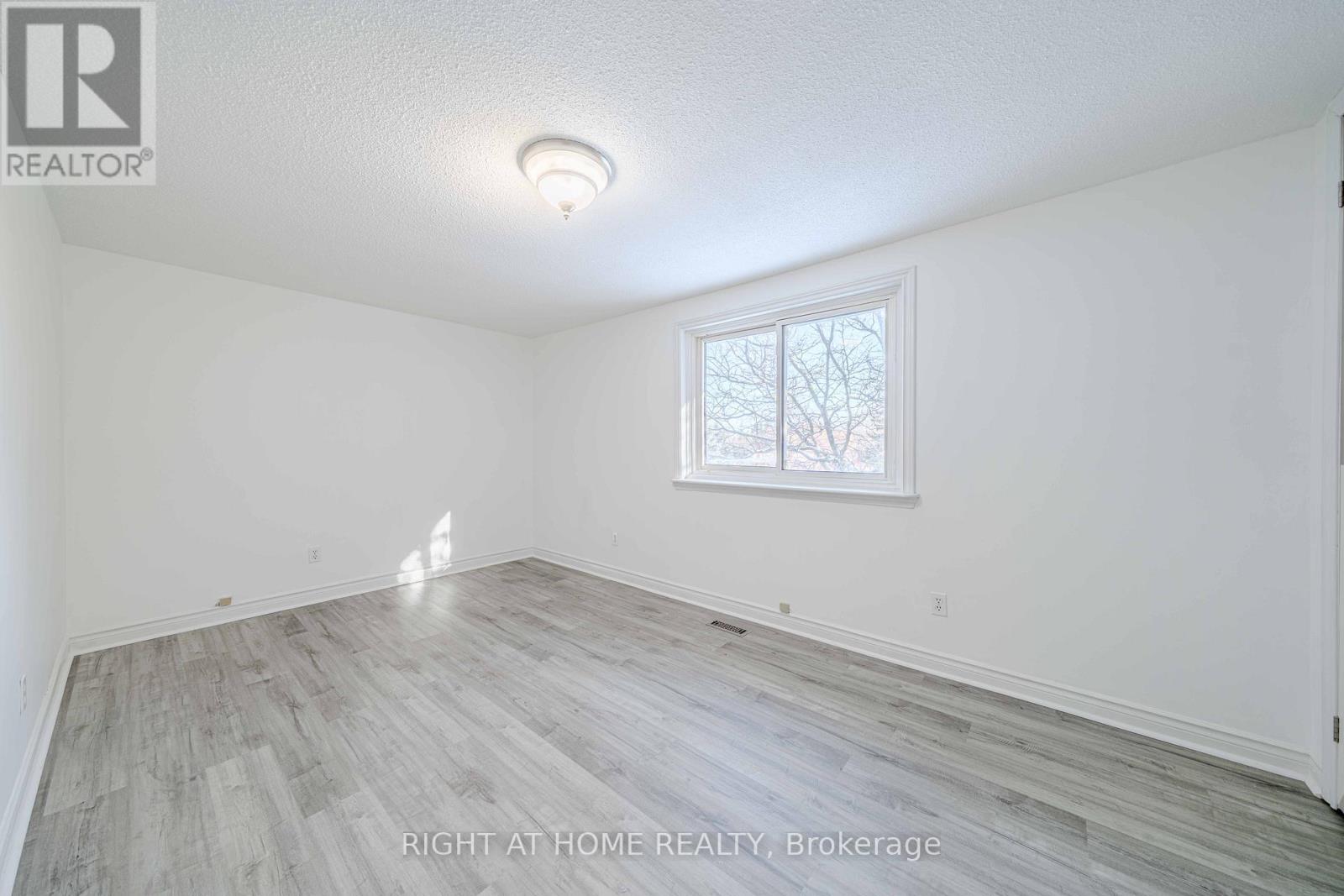 1347 Astra Court, Oshawa, Ontario  L1K 1H6 - Photo 37 - E12628952