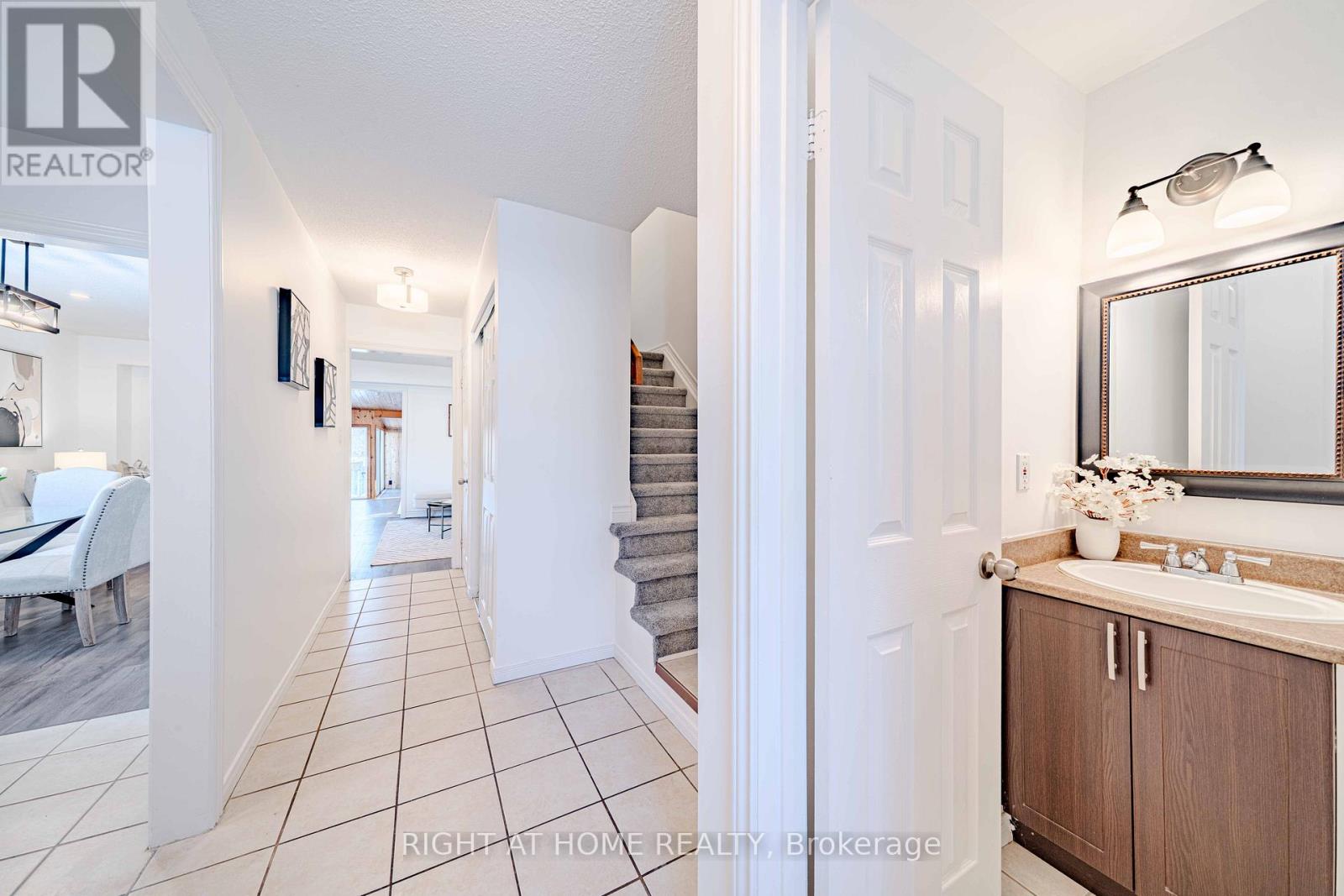 1347 Astra Court, Oshawa, Ontario  L1K 1H6 - Photo 6 - E12628952