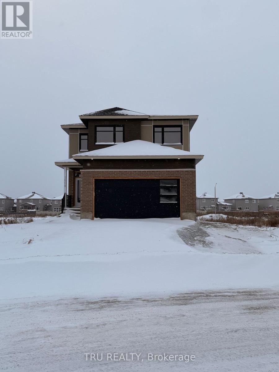 1608 QUARRY STREET, Russell, Ontario