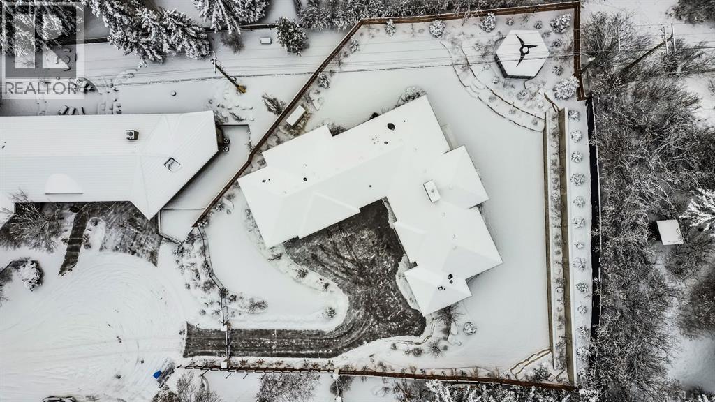 215 Patton Court Sw, Calgary, Alberta  T2V 5G4 - Photo 3 - A2234328