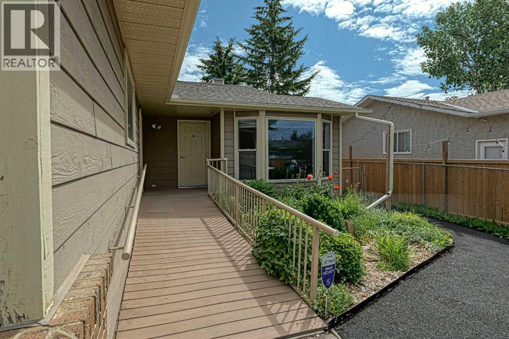 21 Welch Crescent, Okotoks, Alberta  T1S 1H2 - Photo 2 - A2267390