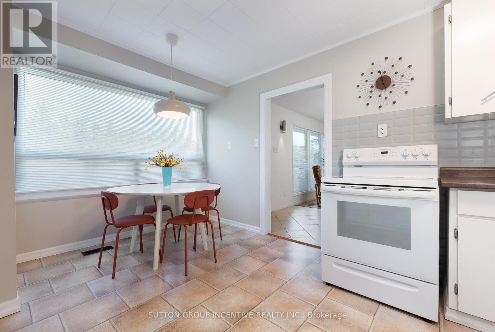 1171 Carson Road, Springwater, Ontario  L4M 4S5 - Photo 10 - S12628956