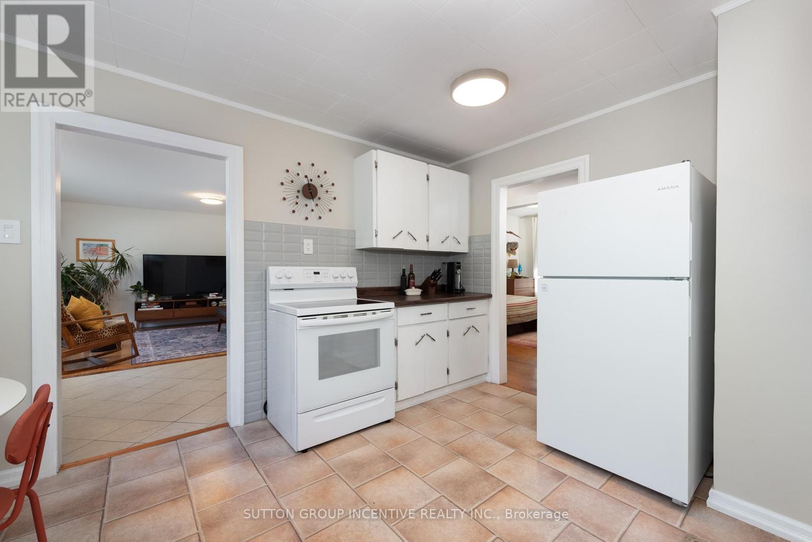 1171 Carson Road, Springwater, Ontario  L4M 4S5 - Photo 9 - S12628956