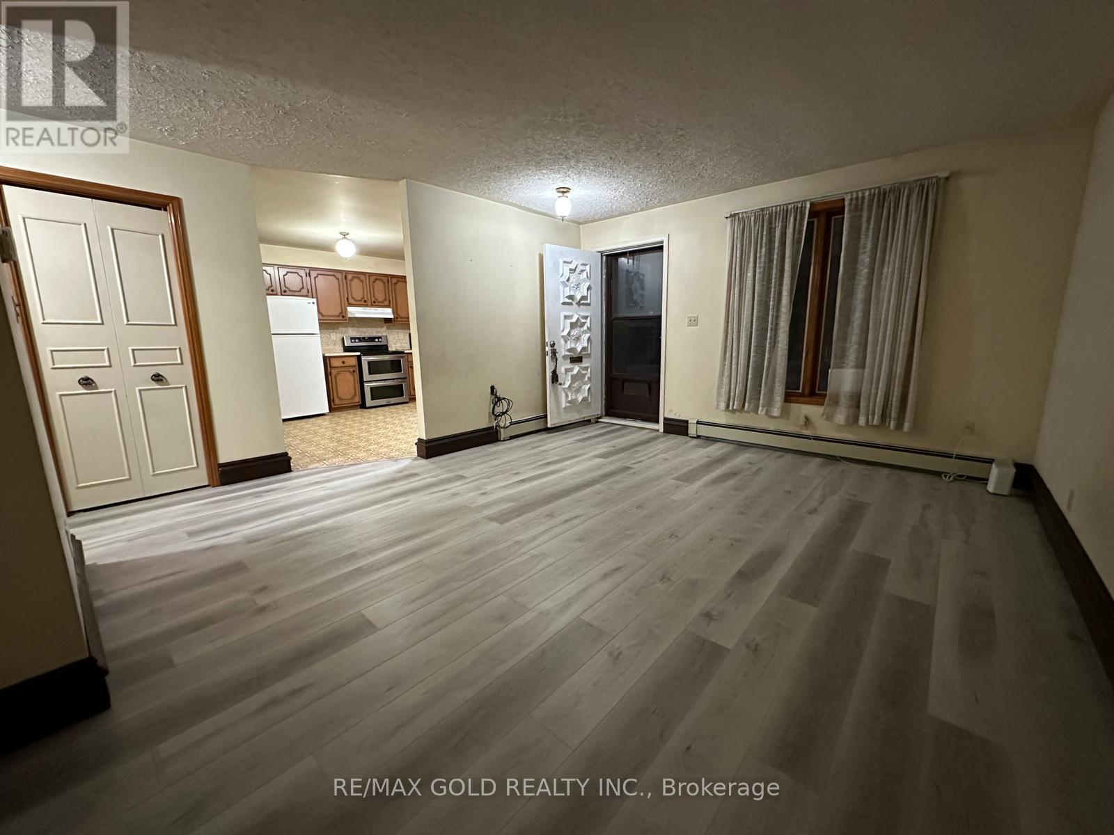 1709 Hansuld Street, London East, Ontario  N5V 1Y6 - Photo 2 - X12628948