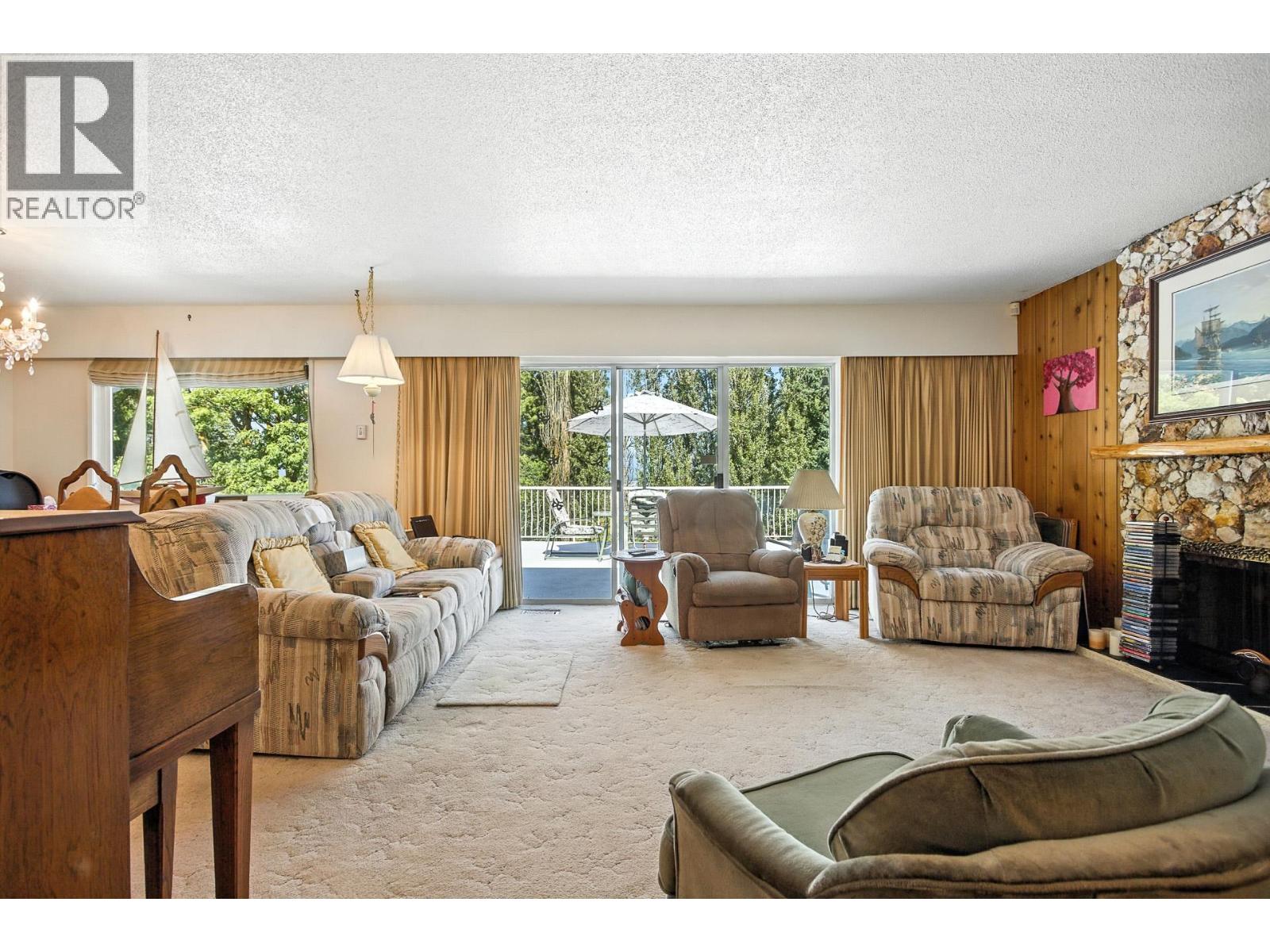 1619 Stella Place, Port Coquitlam, British Columbia  V3C 2R4 - Photo 10 - R3022243