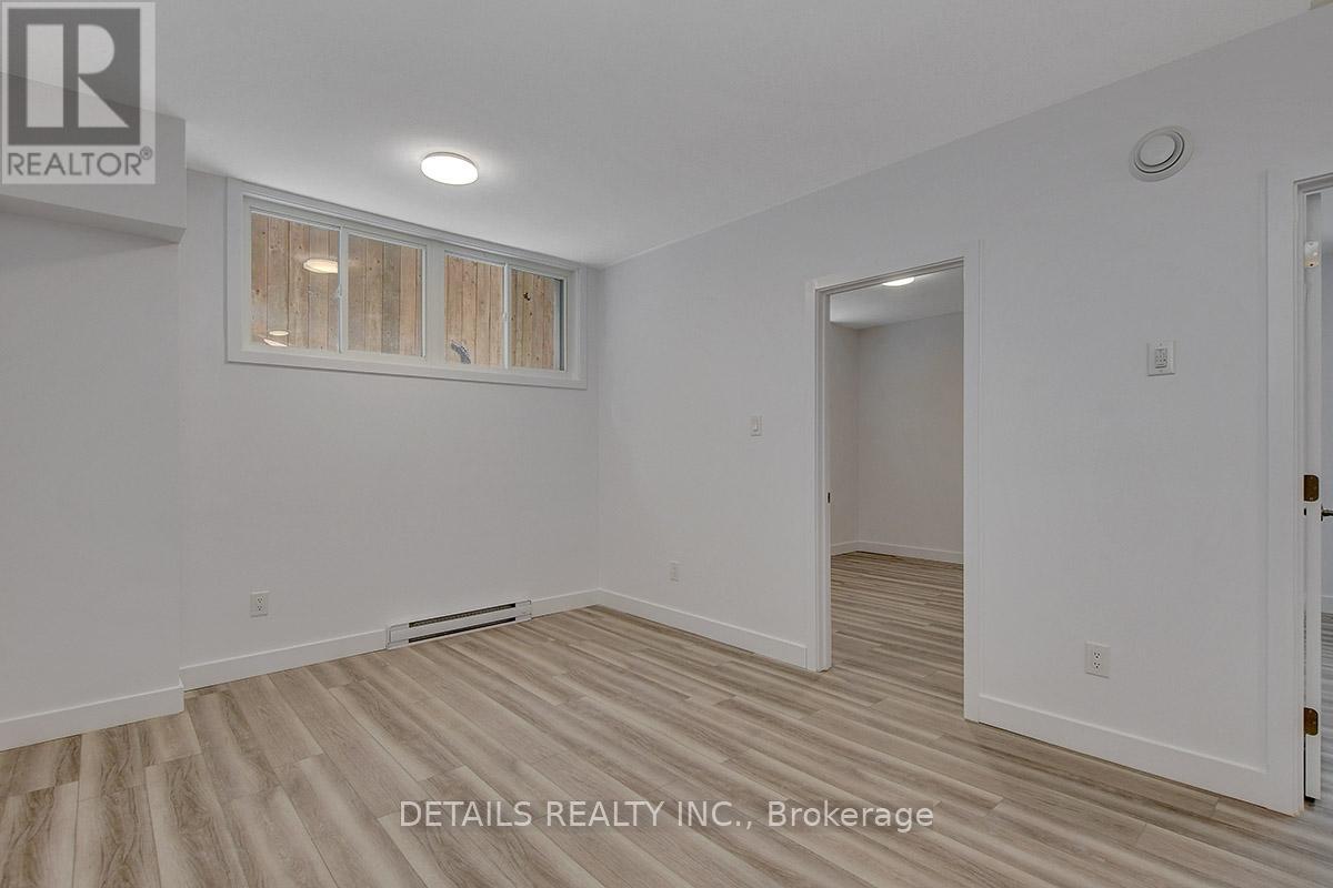 B - 285 B Montfort Street, Ottawa, Ontario  K1L 5N7 - Photo 11 - X12628976