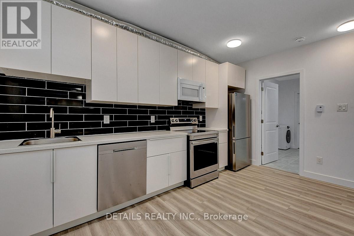 B - 285 B Montfort Street, Ottawa, Ontario  K1L 5N7 - Photo 5 - X12628976