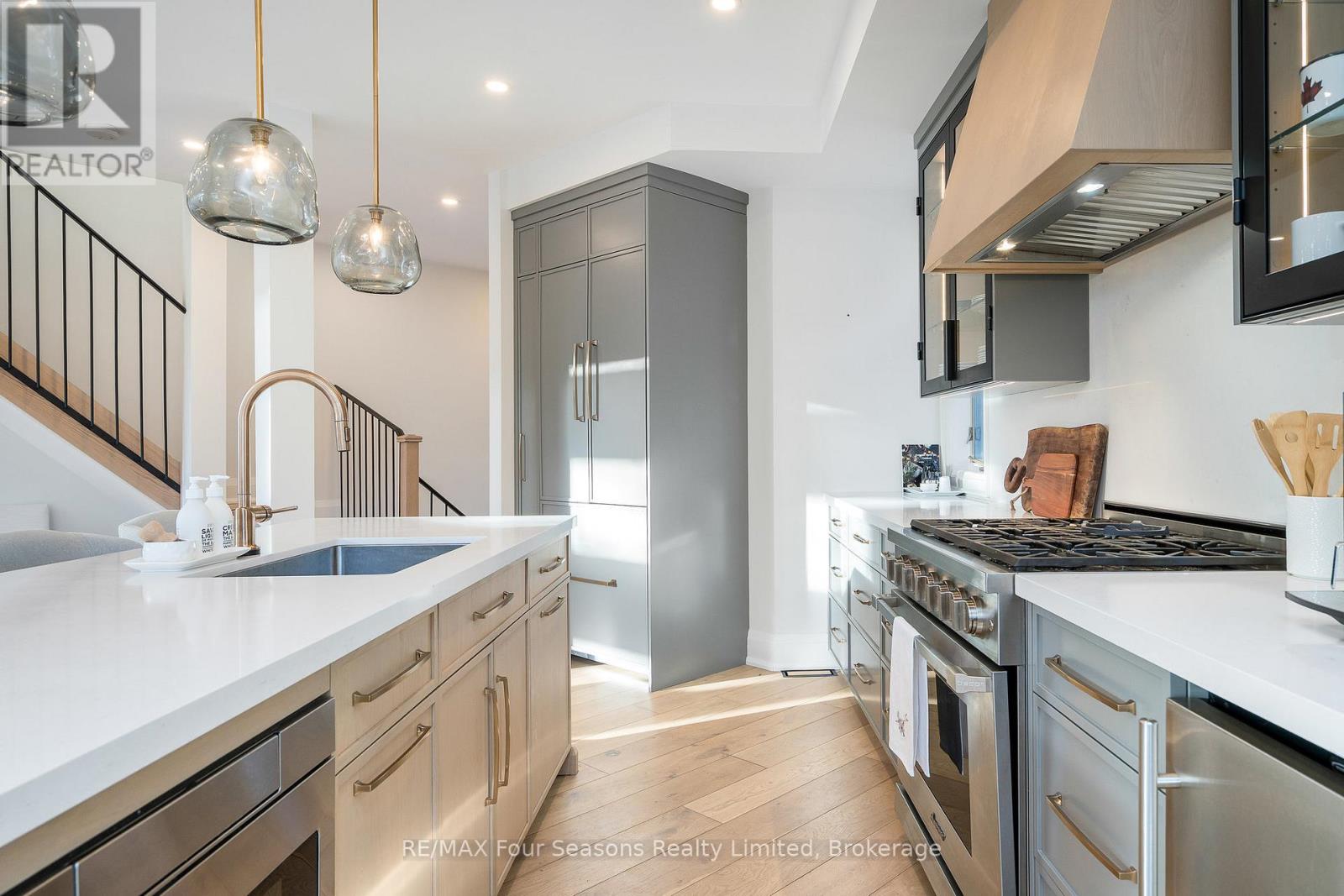 58 - 204 Blueski George Crescent, Blue Mountains, Ontario  L9Y 0V4 - Photo 12 - X12628972