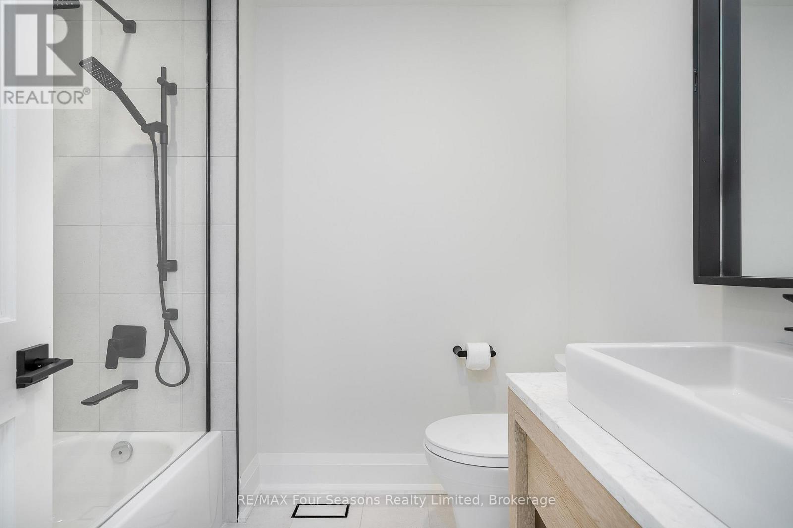 58 - 204 Blueski George Crescent, Blue Mountains, Ontario  L9Y 0V4 - Photo 24 - X12628972